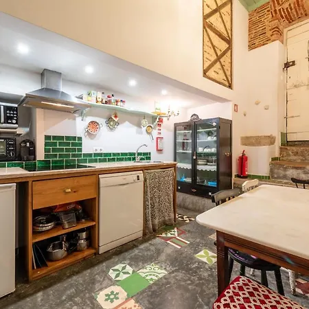 Guestready - Exquisite Portuguese Simbols Lisbon